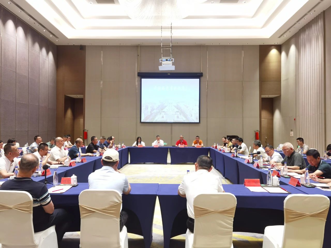 广州市驻穗机构商协会赴龙岩进行商务考察,执行会长苏其远参加 广州市驻穗机构商协会赴龙岩进行商务考察,执行会长苏其远参加